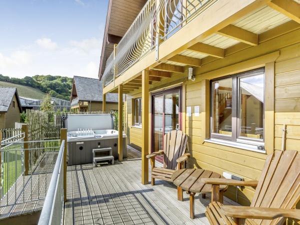 Helsinki lodge private deck